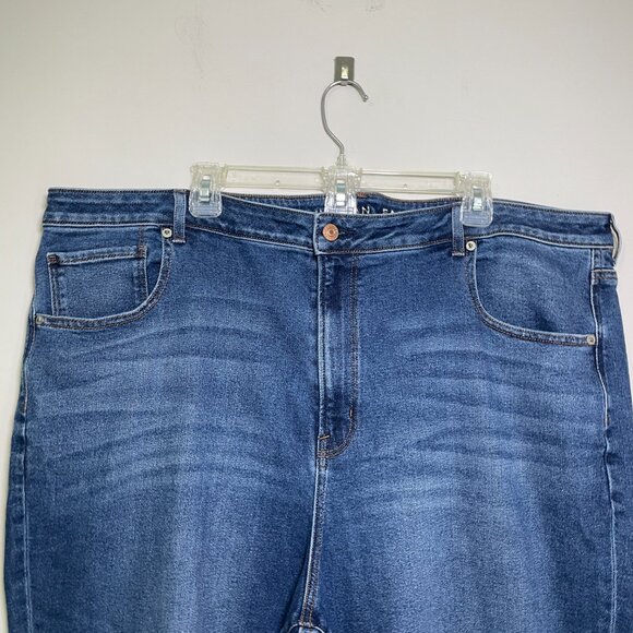 Women's Size 24R American Eagle Stretchy Distressed Knee Mom Jeans - Picture 6 of 12